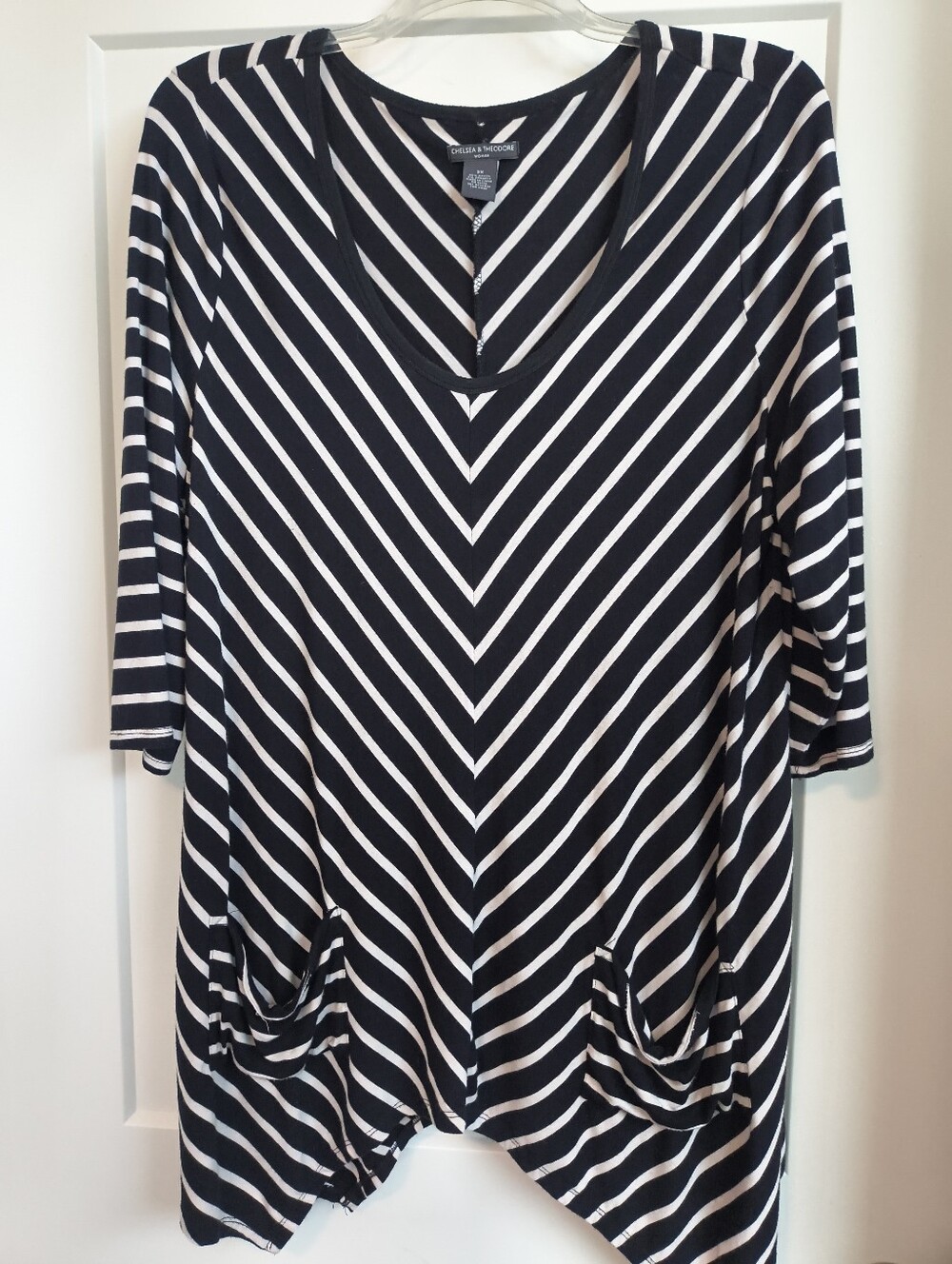 Chelsea & Theodore Black & White Chevron Striped 3/4 Sleeve Tunic Top Plus 3X